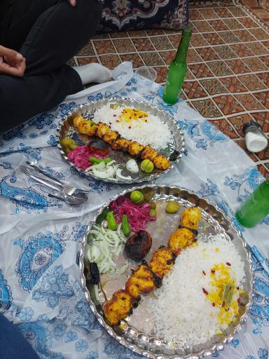 عکس مجتمع پذیرایی مزرعه گل