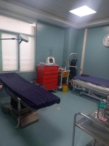 عکس درمانگاه شبانه روزی نیکان