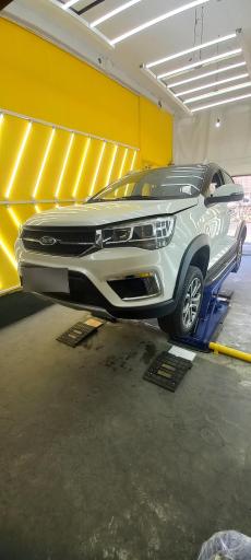 عکس کارشناسی رنگ و فنی خودرو عضدی