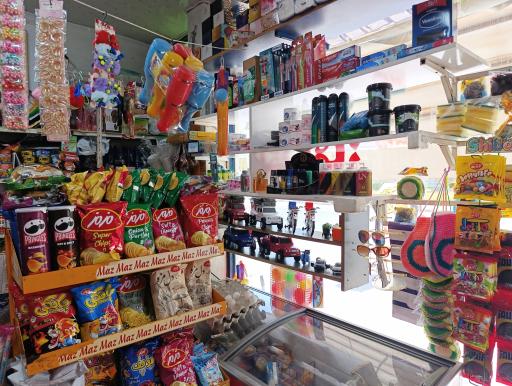 عکس سوپر مارکت بهار