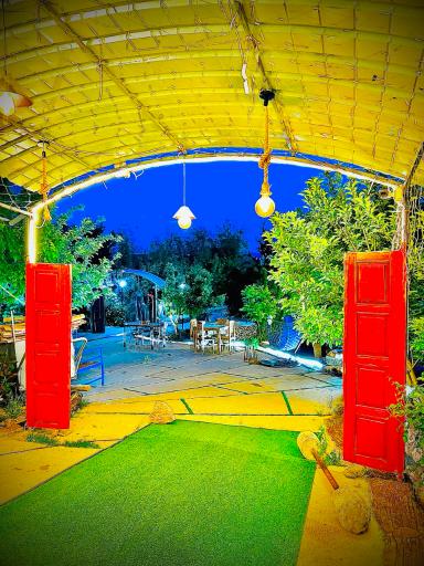 عکس باغ رستوران علیرضا فروزان