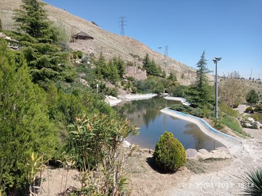 بوستان آبشار