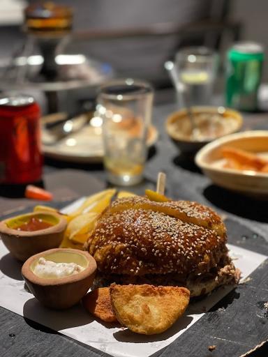 عکس رستوران هیزمیکس پرمیوم