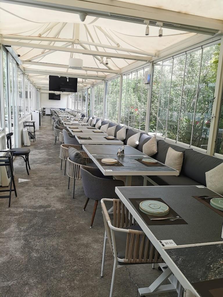 عکس رستوران هیزمیکس پرمیوم