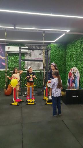 عکس باشگاه ورزشی مادر و کودک جیمبو