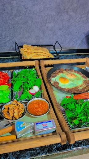 عکس کافه صبحانه آیسان