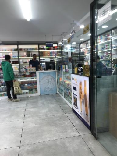 عکس داروخانه شبانه روزی طرآبادی