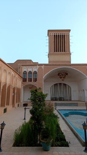عکس خانه حیرانی