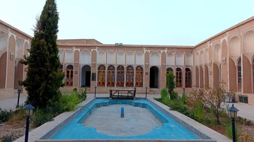 عکس خانه حیرانی