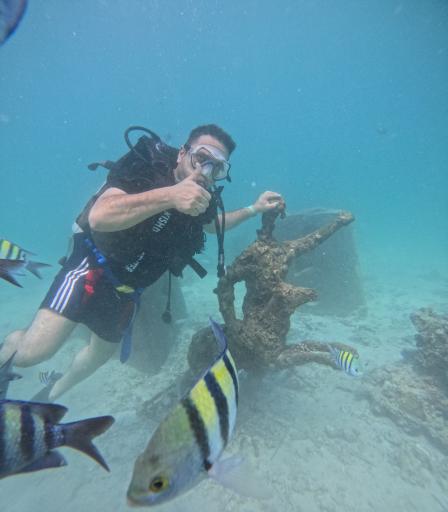 کلوپ غواصی و تفریحات دریایی مارینا