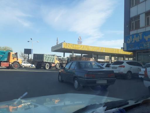 عکس جایگاه سوخت بنزین ملارد