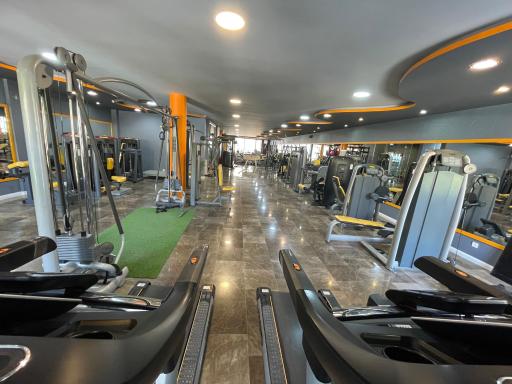 عکس باشگاه بدنسازی ایمان