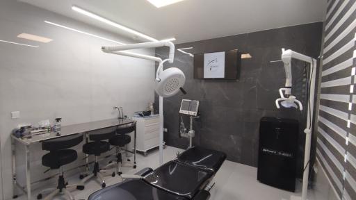 عکس کلینیک پوست و مو یاسمین