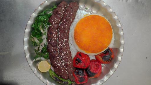 عکس رستوران چنگال طلائی پرند