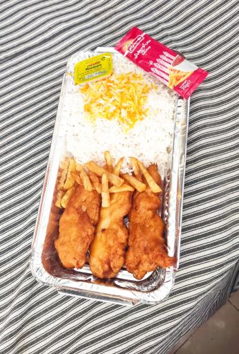 عکس غذای بیرون بر دیگ دیگ