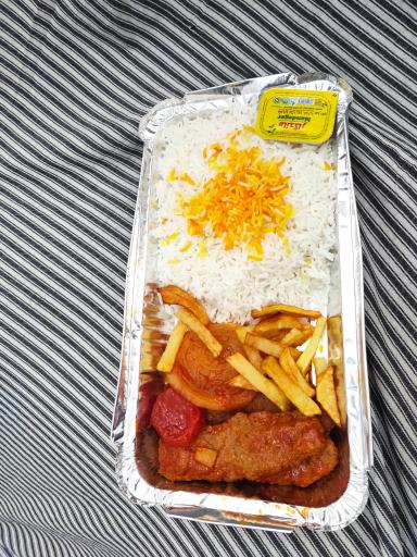 عکس غذای بیرون بر دیگ دیگ