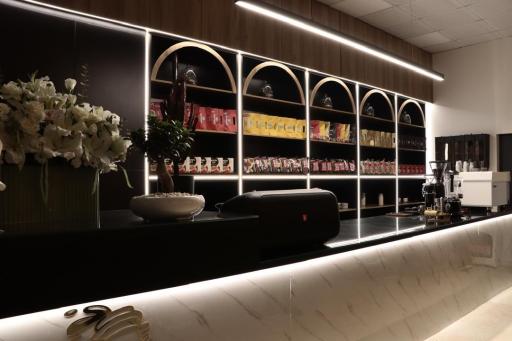 عکس کافه مولن رژ