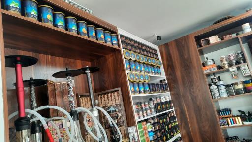 عکس فروشگاه دخانیات