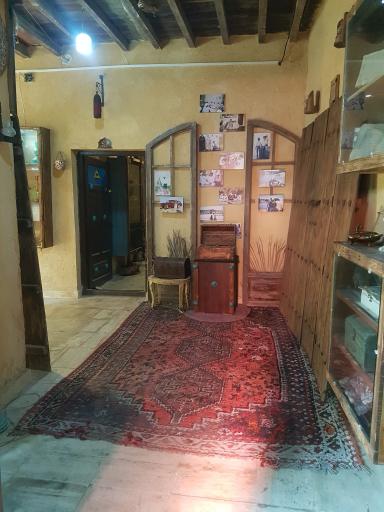 عکس تک بادگیر کیش