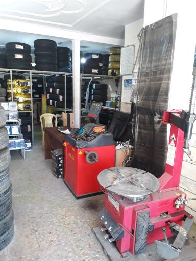 عکس فروشگاه باتری و لاستیک مهربان 