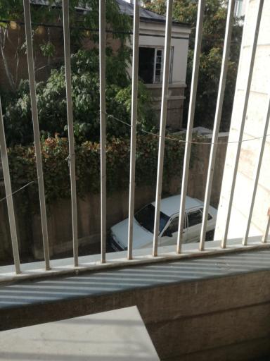 عکس زائر سرای دخانیات مشهد