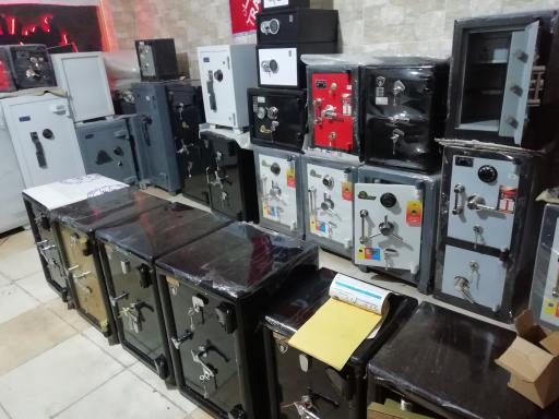 عکس فروشگاه شهر گاوصندوق