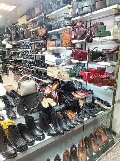 عکس فروشگاه کیف و کفش