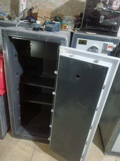 عکس فروشگاه شهر گاوصندوق