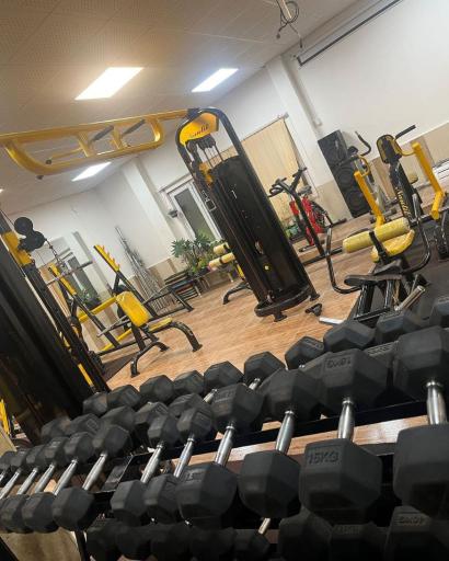 عکس باشگاه بدنسازی تلاش