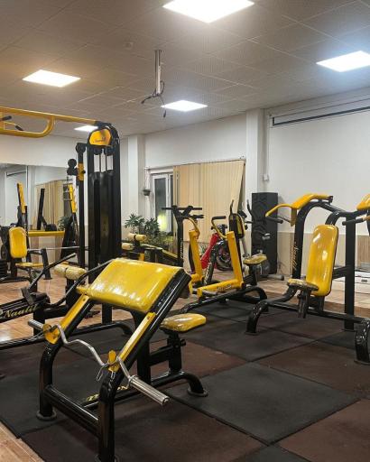 عکس باشگاه بدنسازی تلاش