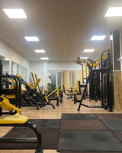 عکس باشگاه بدنسازی تلاش