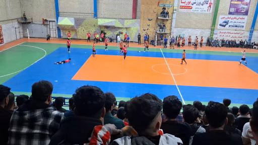 عکس سالن ورزشی شهدای نهم دی