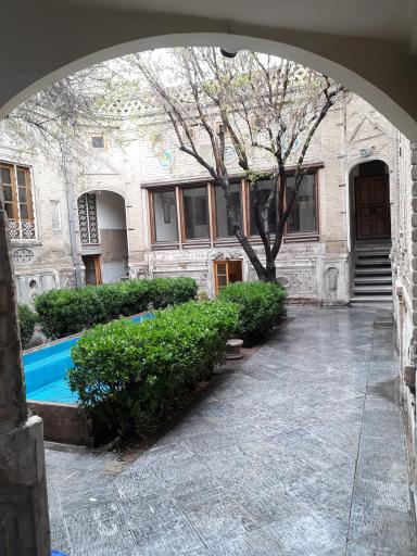 عکس موزه کتاب آرایی ملک