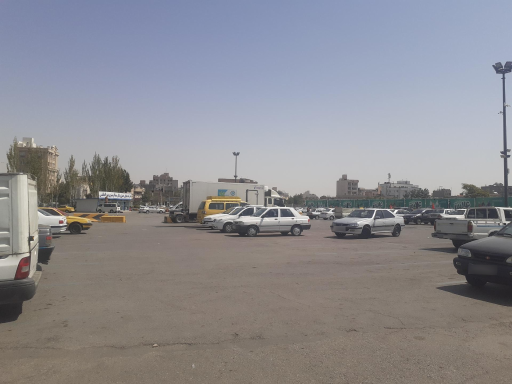 عکس پارکینگ پایانه مسافربری امام رضا