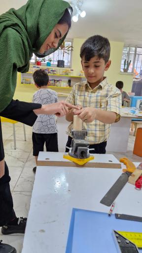 عکس آکادمی کمک (مهارت و رباتیک کودکان)