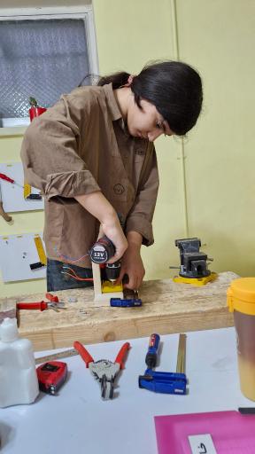 عکس آکادمی کمک