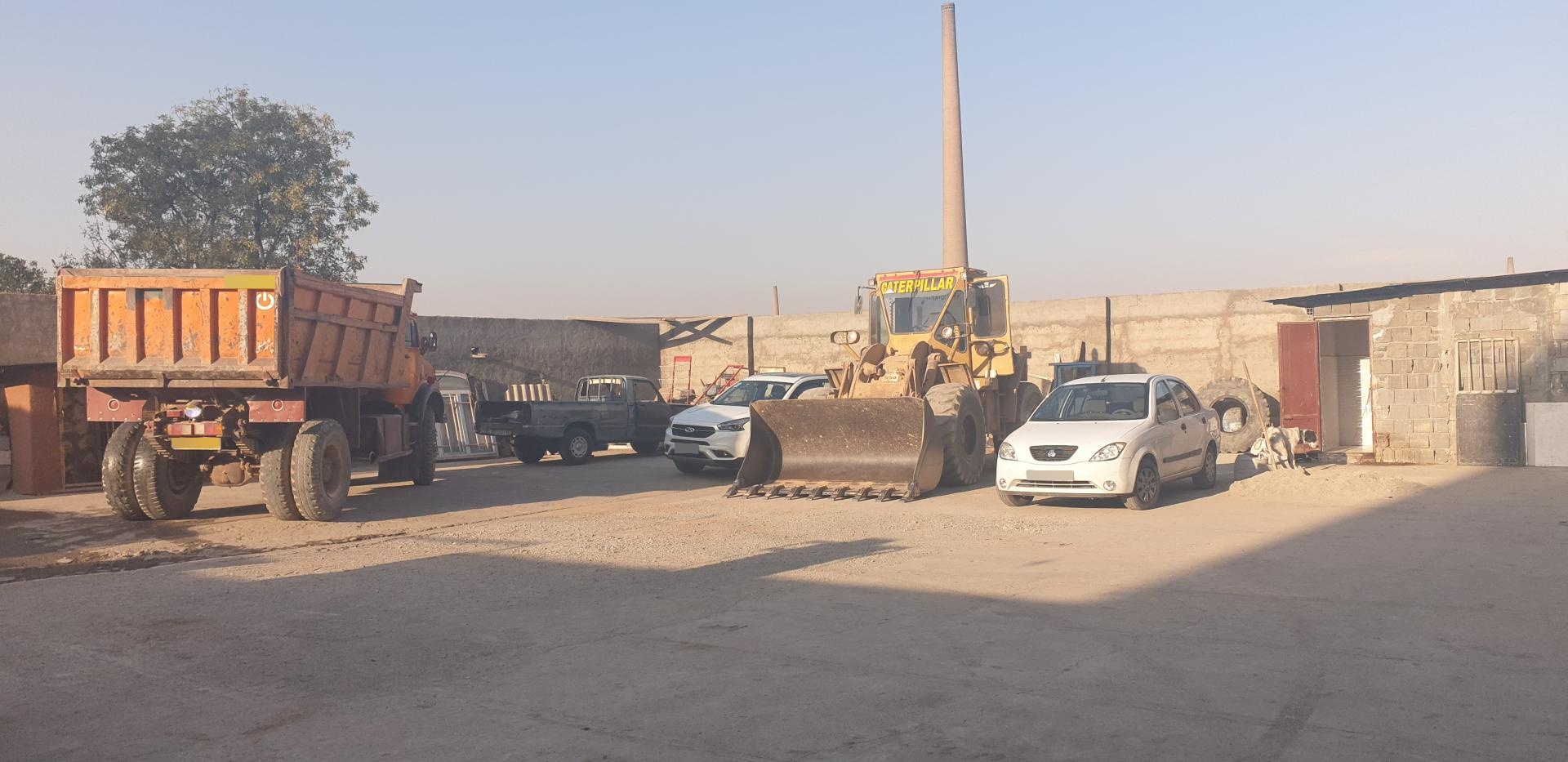 عکس گاراژ محسن و مجید میرصادقی