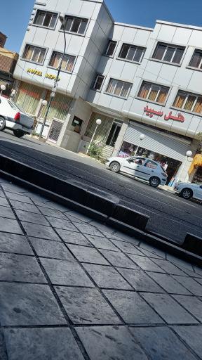 عکس هتل سپید