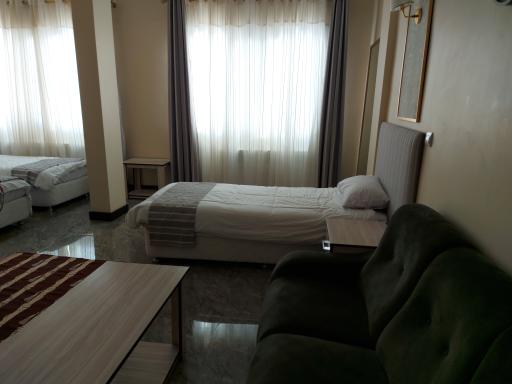 عکس هتل سپید