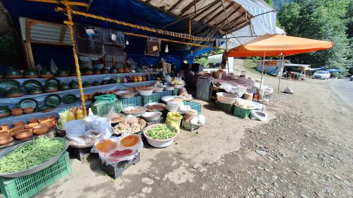 عکس بازار سنتی محلی سفید آب