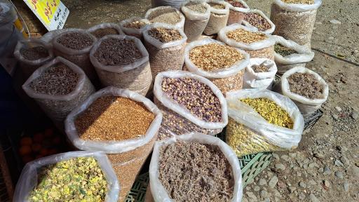 عکس بازار سنتی محلی سفید آب