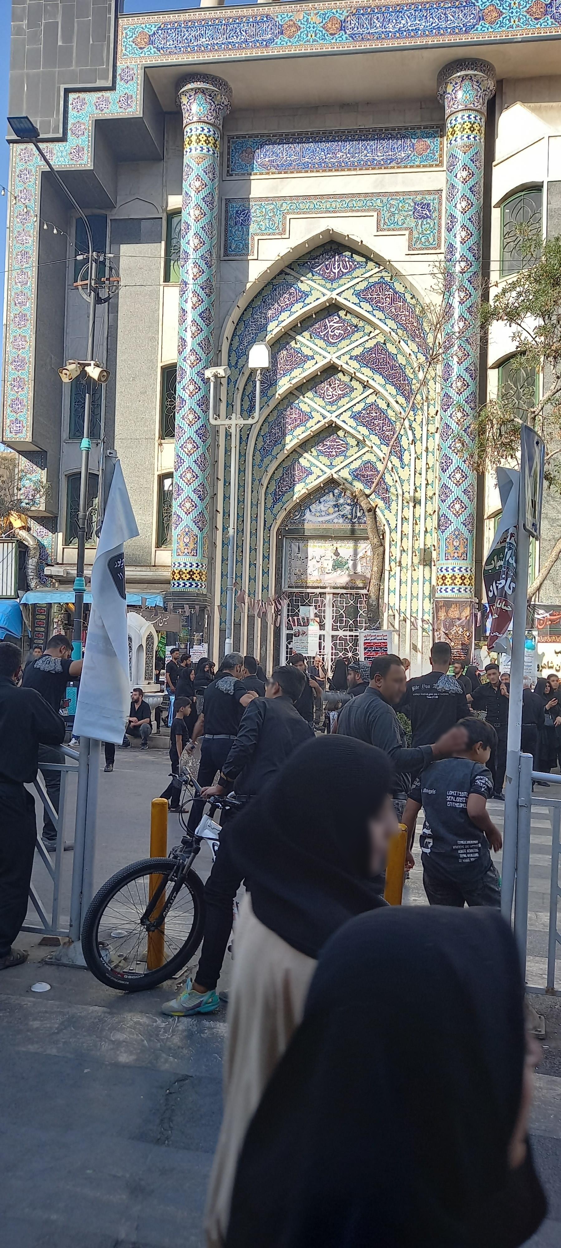 عکس سجاده وجانماز مسجد ملاحیدر