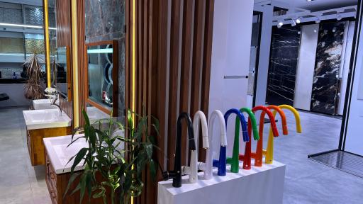 عکس فروشگاه کاشی اخوان احمدی