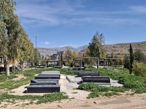 عکس آرامستان سرپل ذهاب