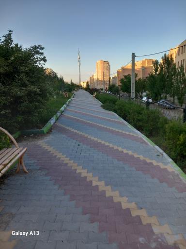 عکس فضای سبز زعفرانیه 