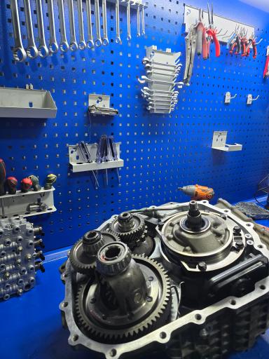 عکس تعمیرگاه گیربکس اتوماتیک رستمی 