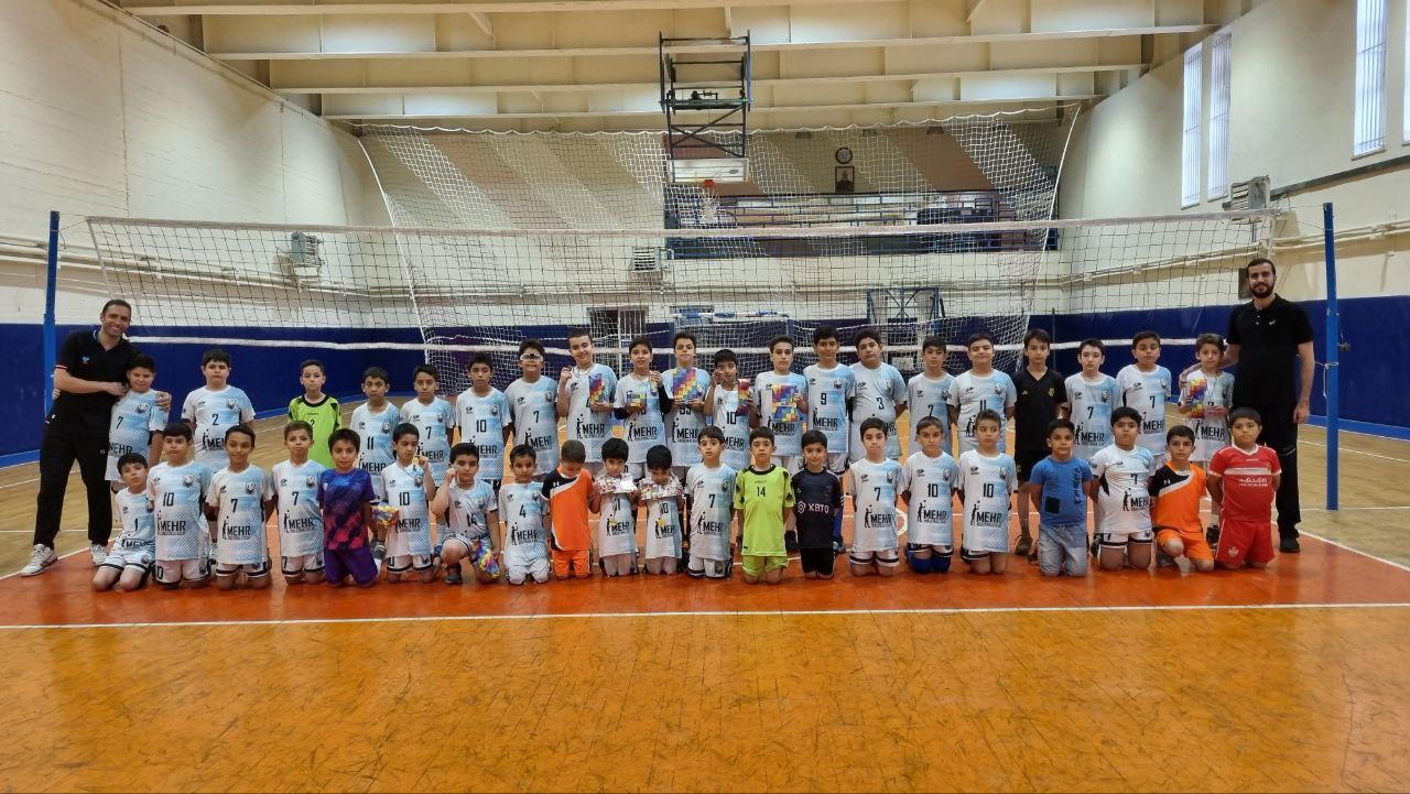 عکس آکادمی والیبال مهر (شعبه ۴)