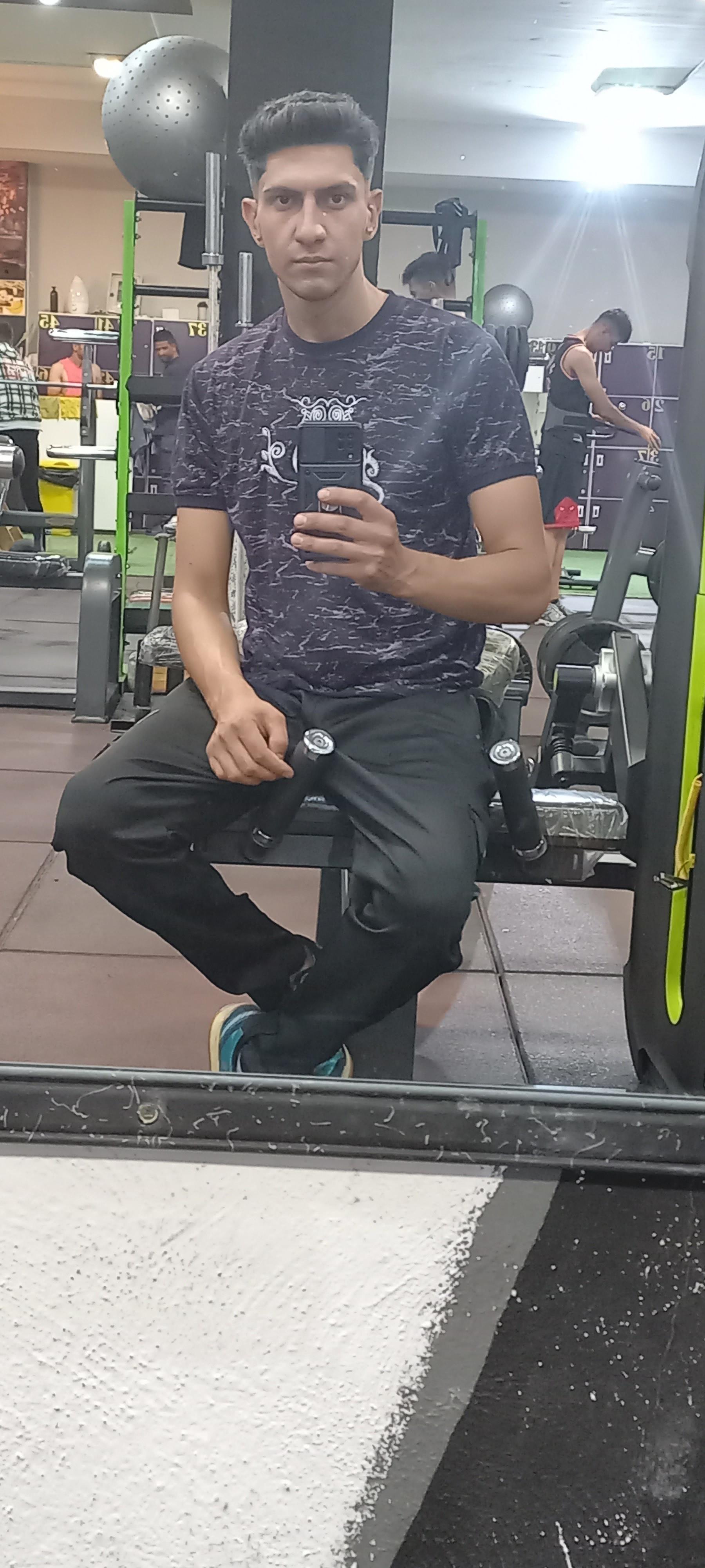 عکس باشگاه پرورش اندام الماس شهر 