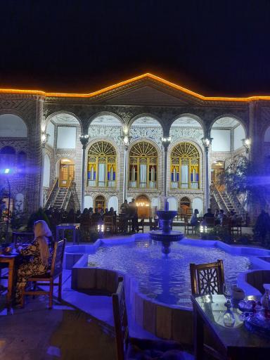 عکس هتل بوتیک عمارت سرخه ای