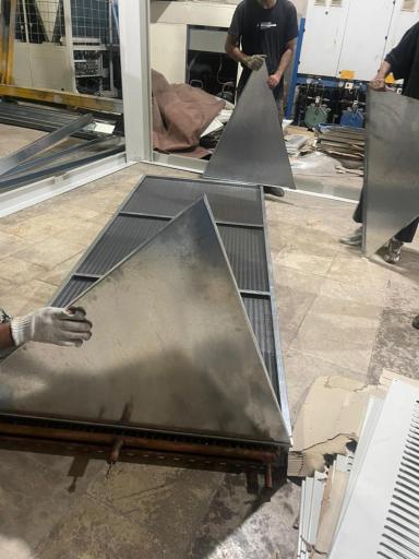 عکس آقای صنعت خاورمیانه